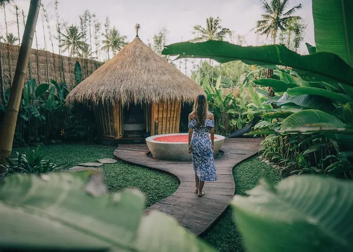 Balikayanas - Ellena House Villa Karangasem